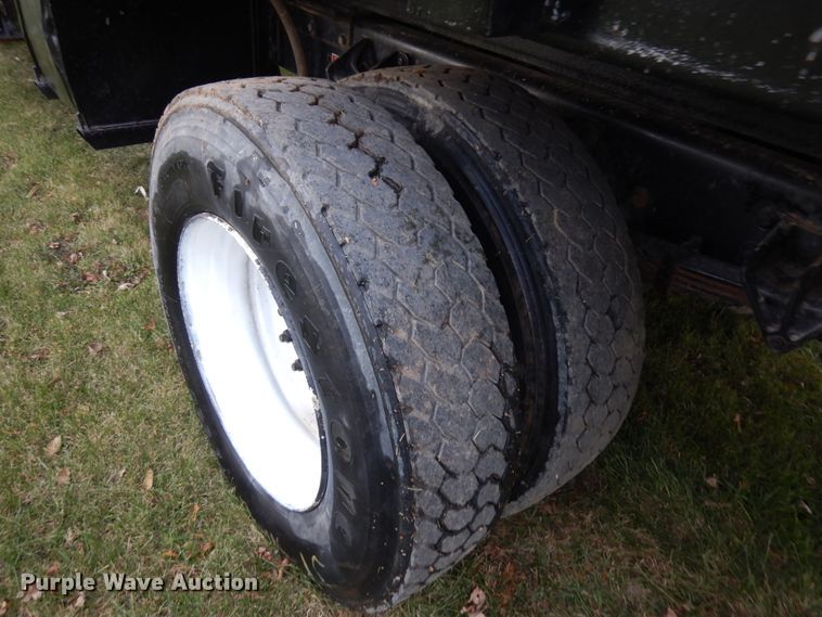 image for item IO9550 2012 International 7400  grapple truck