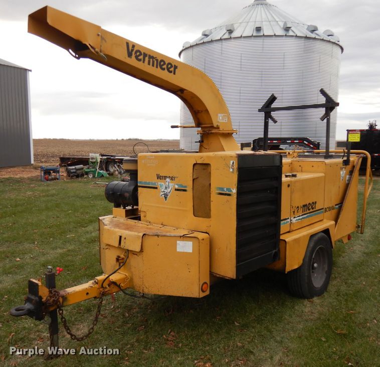 image for item IO9551 Vermeer BC1800A  wood chipper