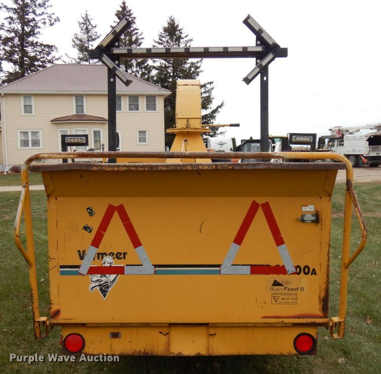 image for item IO9551 Vermeer BC1800A  wood chipper
