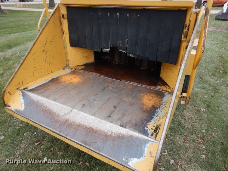 image for item IO9551 Vermeer BC1800A  wood chipper