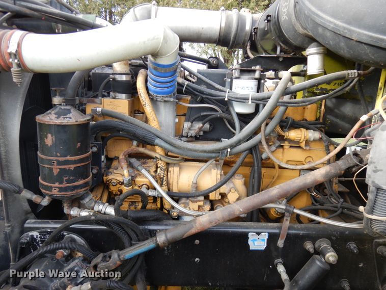 image for item IO9553 1997 Peterbilt 378  rollback truck