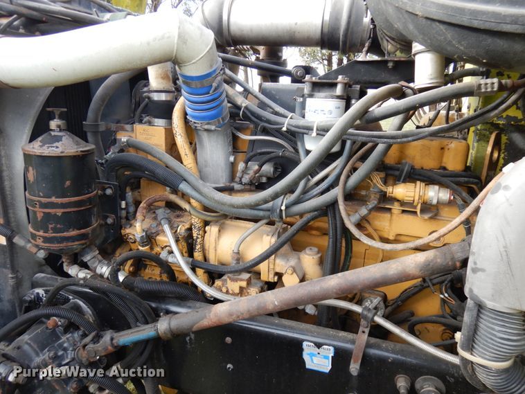 image for item IO9553 1997 Peterbilt 378  rollback truck