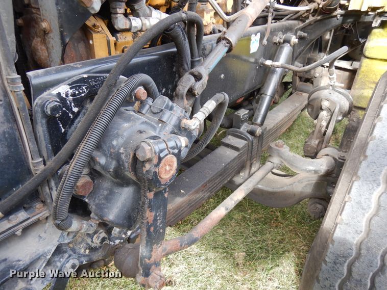 image for item IO9553 1997 Peterbilt 378  rollback truck