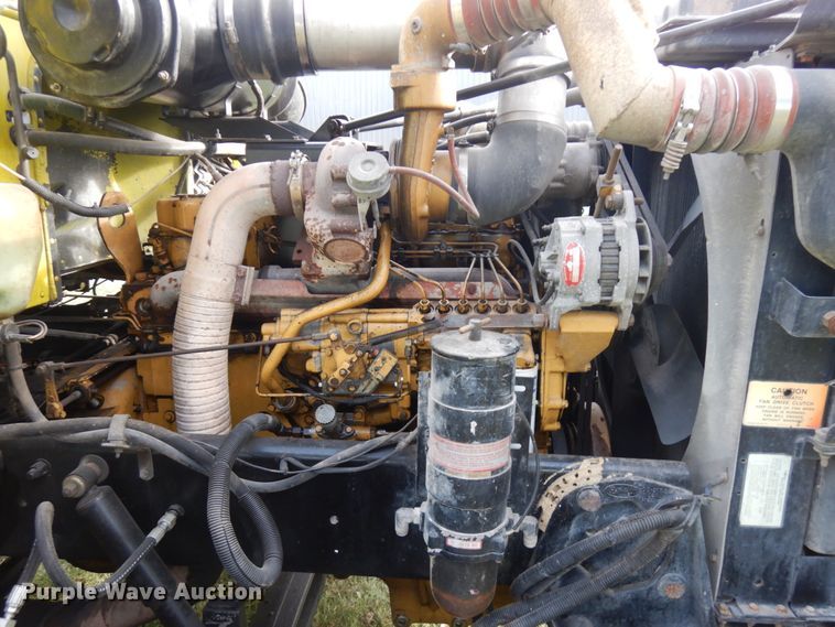 image for item IO9553 1997 Peterbilt 378  rollback truck