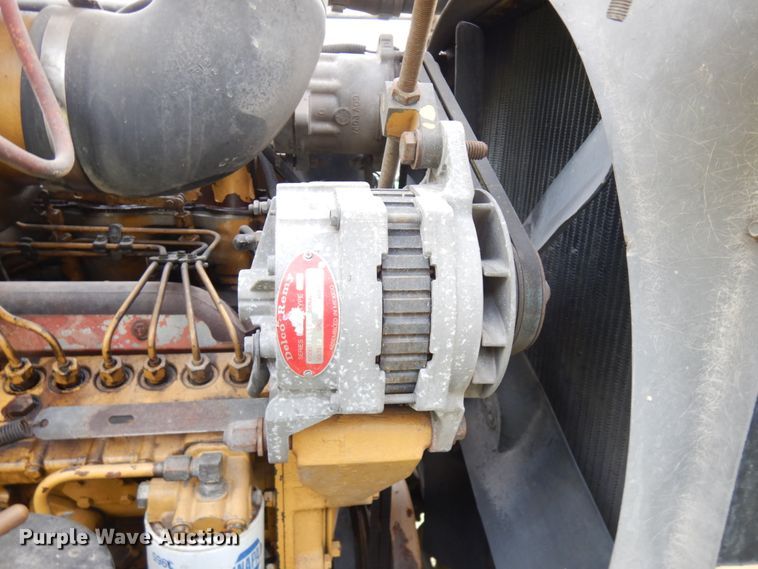 image for item IO9553 1997 Peterbilt 378  rollback truck