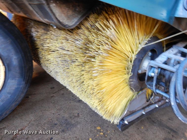 image for item IO9585 Elgin Pelican  street sweeper