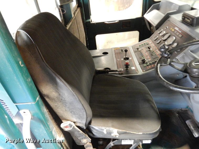 image for item IO9585 Elgin Pelican  street sweeper