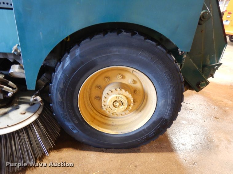 image for item IO9585 Elgin Pelican  street sweeper