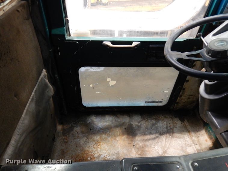 image for item IO9586 Elgin Pelican  street sweeper