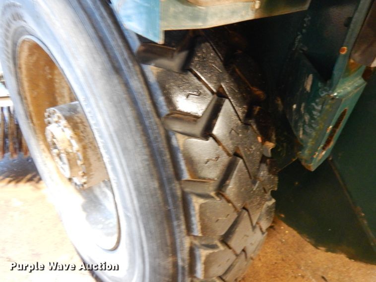 image for item IO9586 Elgin Pelican  street sweeper