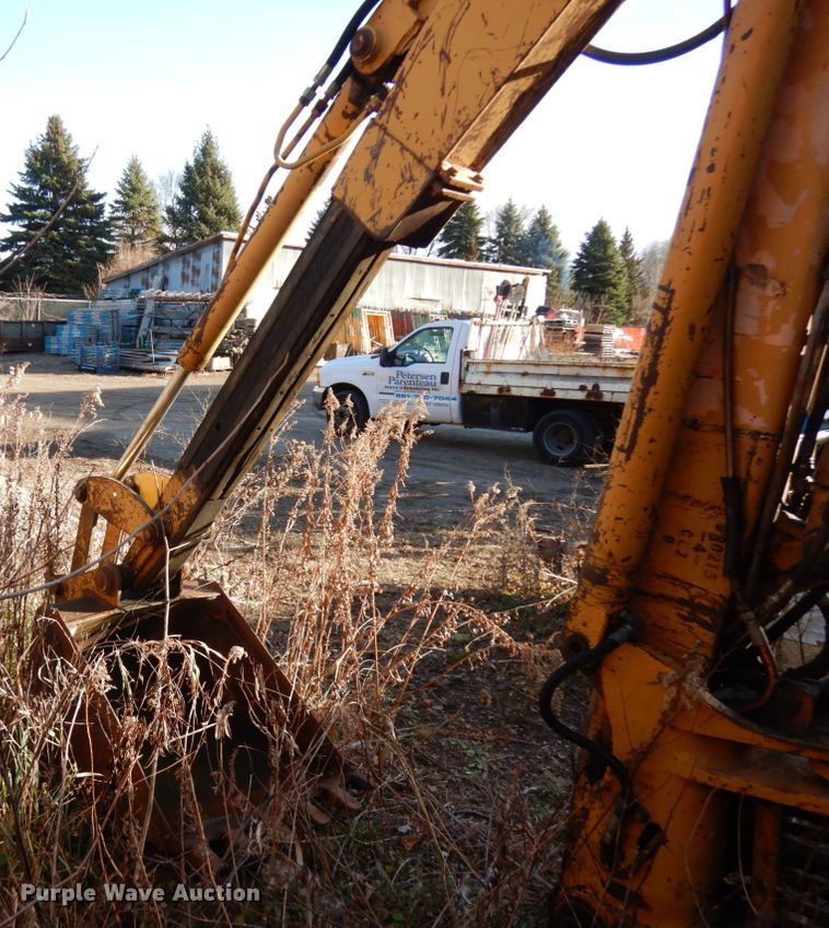 image for item IO9587 1986 Caterpillar 416  backhoe