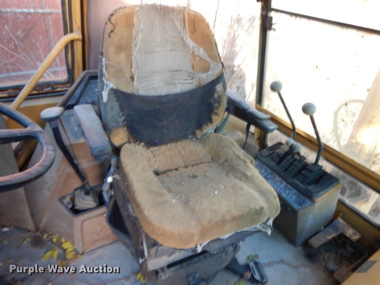 image for item IO9587 1986 Caterpillar 416  backhoe