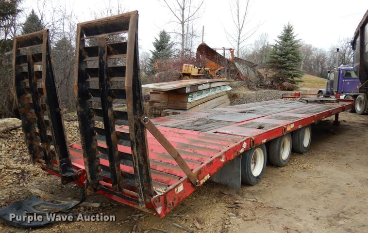 image for item IO9589 2004 Felling FT-50-3 LP  equipment trailer