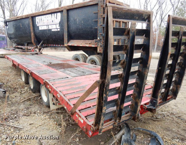 image for item IO9589 2004 Felling FT-50-3 LP  equipment trailer
