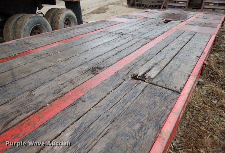 image for item IO9589 2004 Felling FT-50-3 LP  equipment trailer