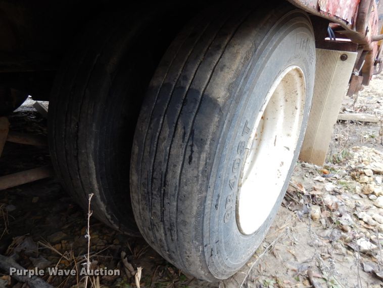 image for item IO9589 2004 Felling FT-50-3 LP  equipment trailer