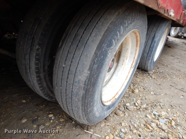 image for item IO9589 2004 Felling FT-50-3 LP  equipment trailer