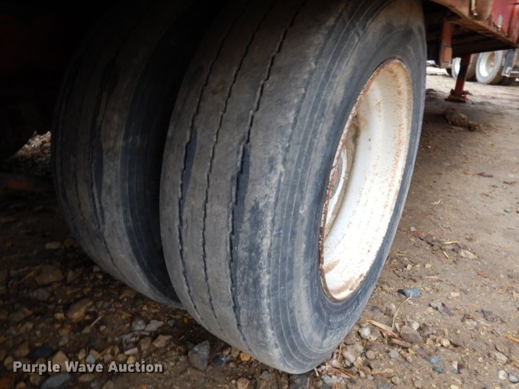 image for item IO9589 2004 Felling FT-50-3 LP  equipment trailer