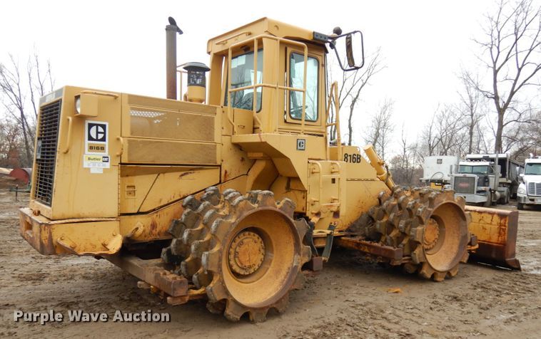 image for item IO9591 1986 Caterpillar 816B  soil compactor
