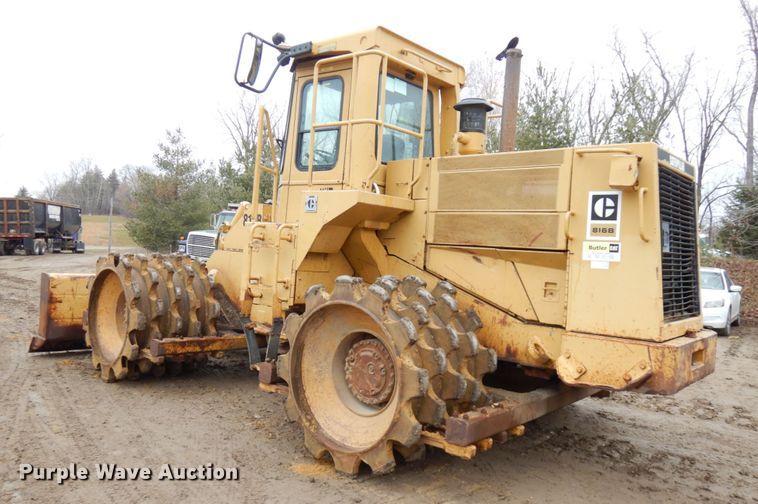 image for item IO9591 1986 Caterpillar 816B  soil compactor