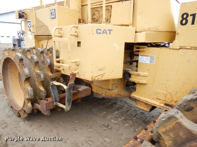 image for item IO9591 1986 Caterpillar 816B  soil compactor