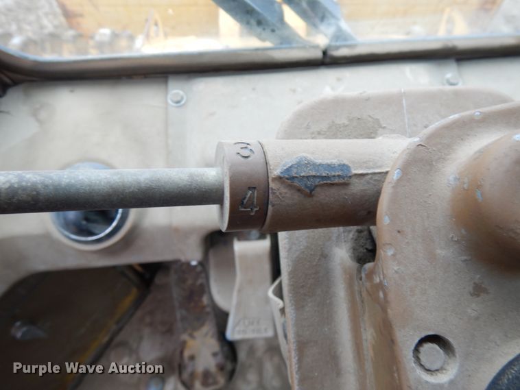 image for item IO9591 1986 Caterpillar 816B  soil compactor