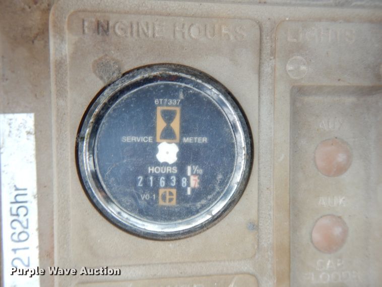 image for item IO9591 1986 Caterpillar 816B  soil compactor