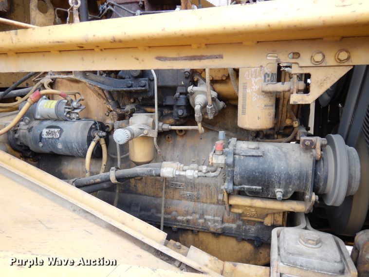 image for item IO9591 1986 Caterpillar 816B  soil compactor
