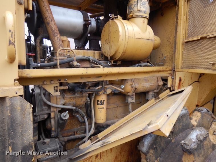 image for item IO9591 1986 Caterpillar 816B  soil compactor