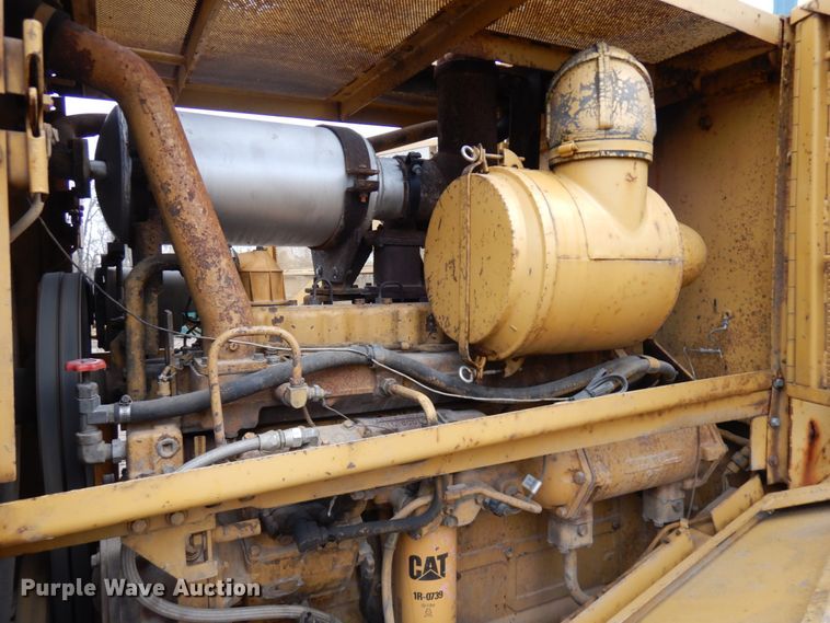 image for item IO9591 1986 Caterpillar 816B  soil compactor