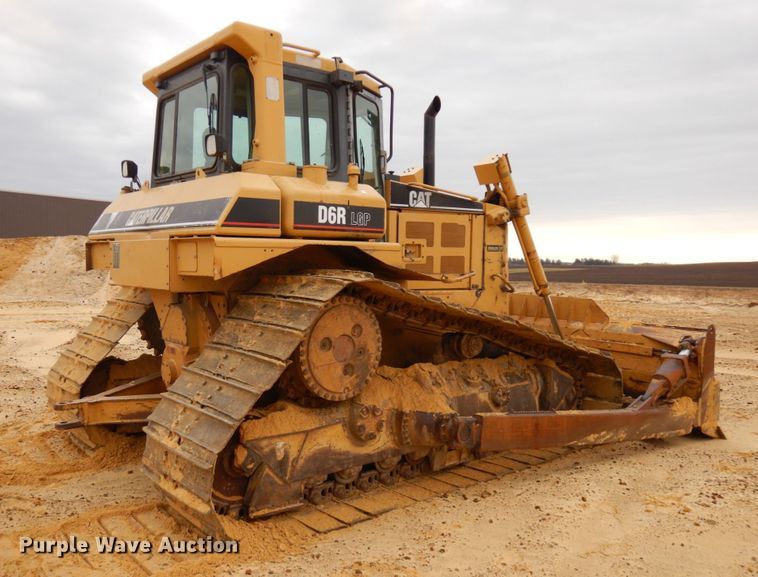 image for item IO9593 1997 Caterpillar D6R LGP  dozer