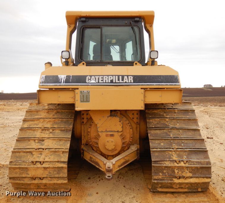image for item IO9593 1997 Caterpillar D6R LGP  dozer