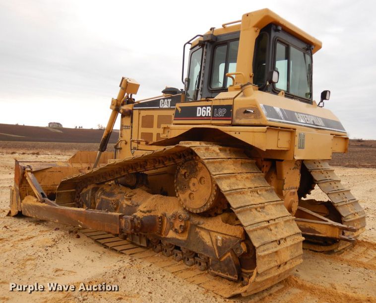 image for item IO9593 1997 Caterpillar D6R LGP  dozer
