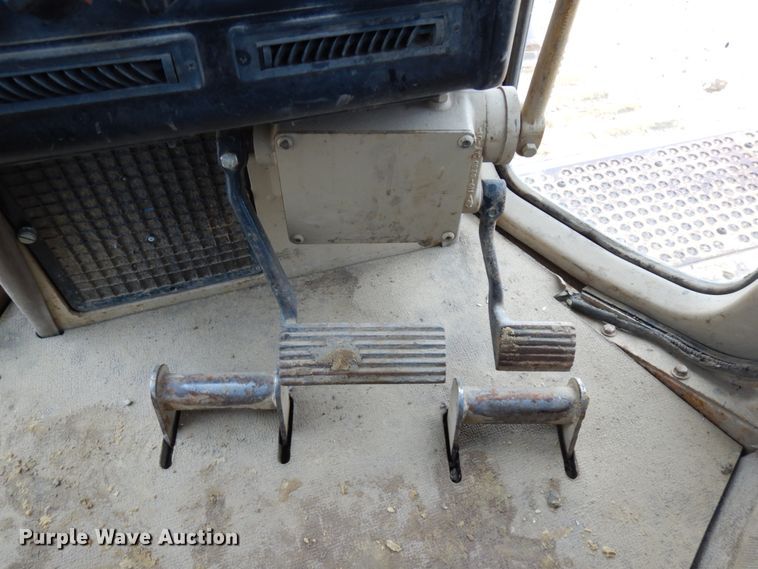 image for item IO9593 1997 Caterpillar D6R LGP  dozer