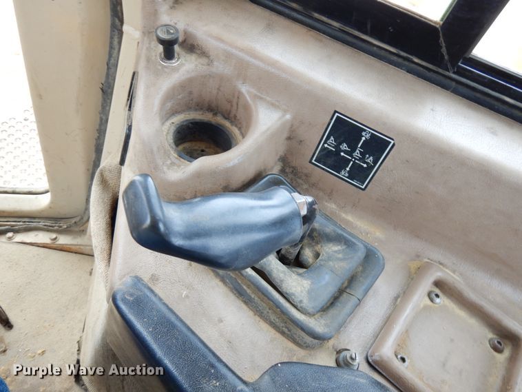 image for item IO9593 1997 Caterpillar D6R LGP  dozer