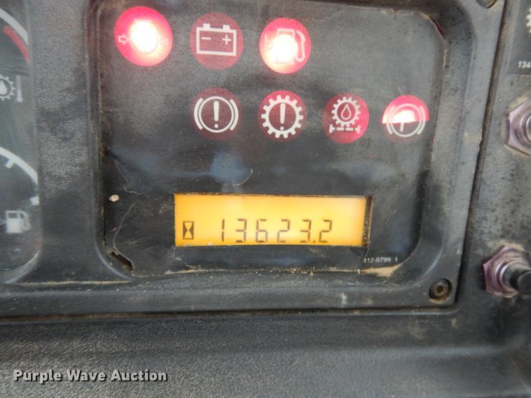 image for item IO9593 1997 Caterpillar D6R LGP  dozer