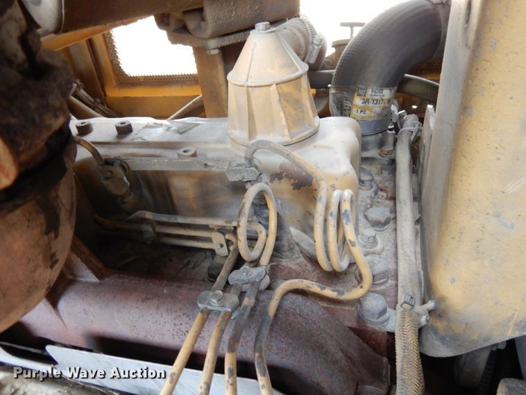 image for item IO9593 1997 Caterpillar D6R LGP  dozer