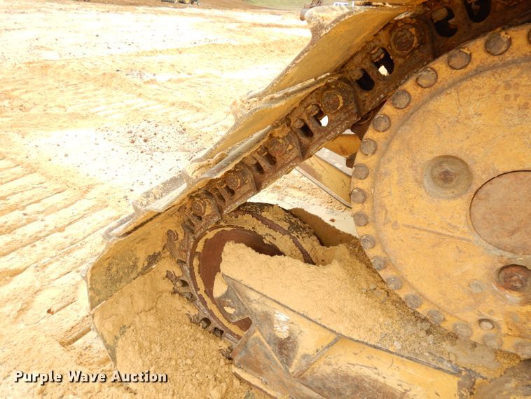 image for item IO9593 1997 Caterpillar D6R LGP  dozer