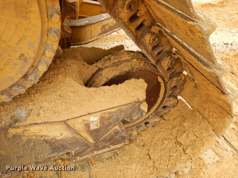 image for item IO9593 1997 Caterpillar D6R LGP  dozer