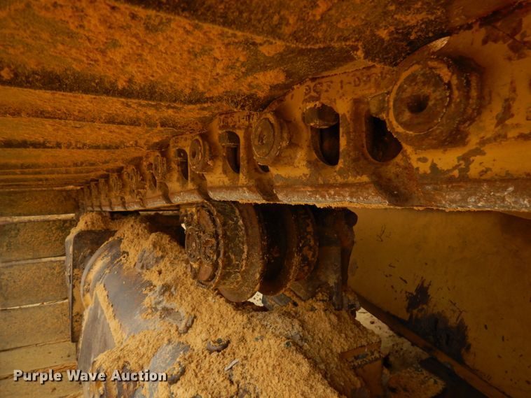 image for item IO9593 1997 Caterpillar D6R LGP  dozer