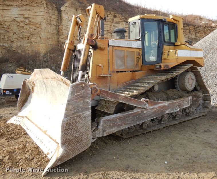 image for item IO9606 1997 Caterpillar D8R  dozer