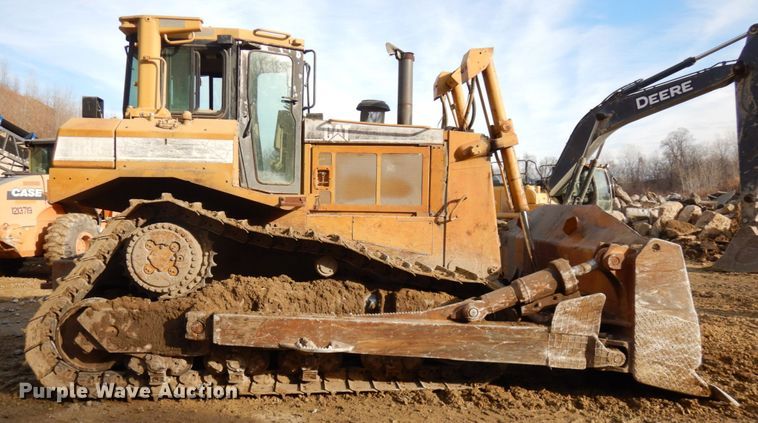 image for item IO9606 1997 Caterpillar D8R  dozer