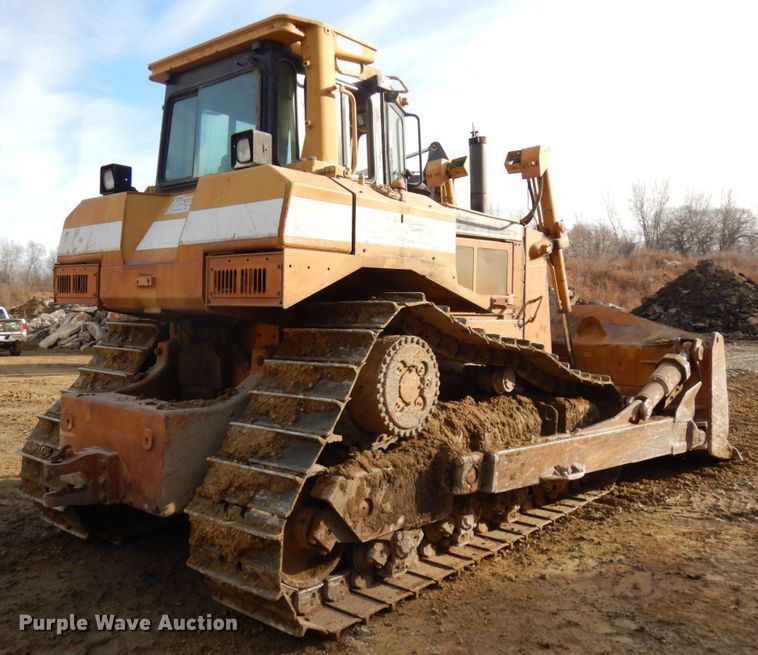 image for item IO9606 1997 Caterpillar D8R  dozer