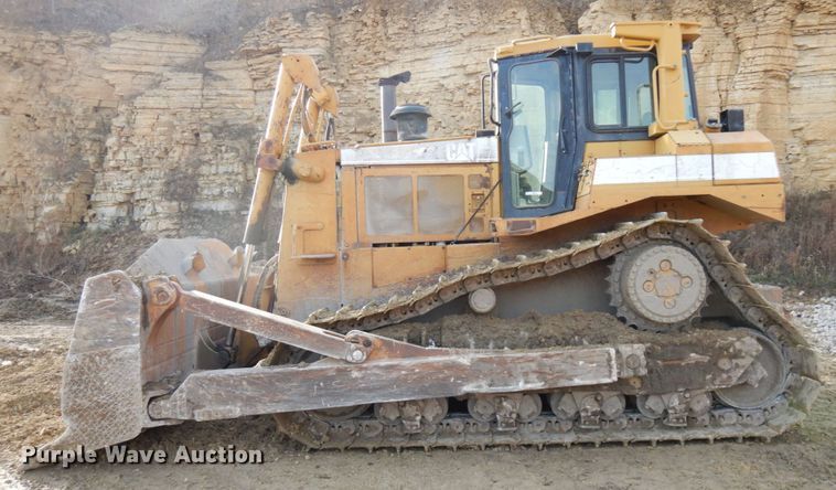 image for item IO9606 1997 Caterpillar D8R  dozer