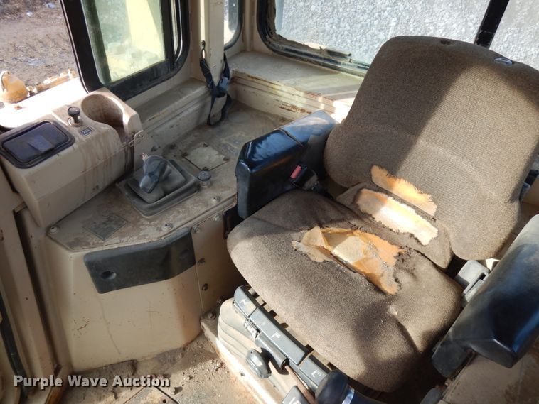 image for item IO9606 1997 Caterpillar D8R  dozer