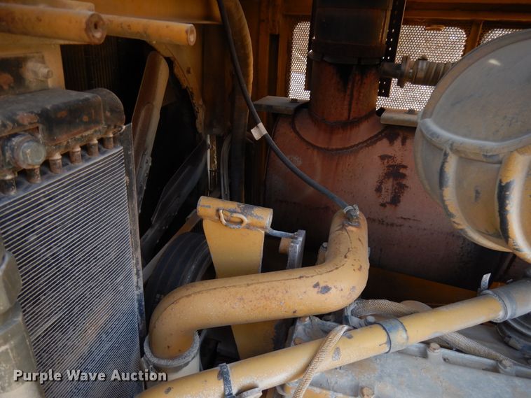 image for item IO9606 1997 Caterpillar D8R  dozer