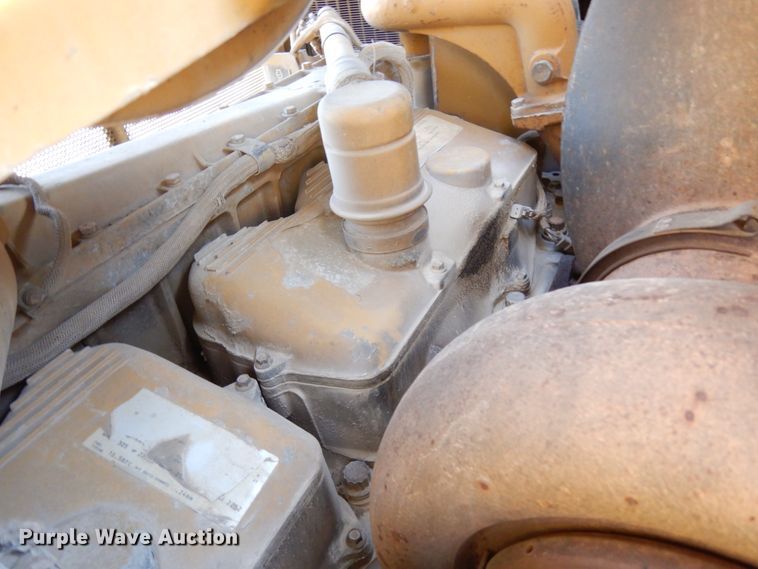 image for item IO9606 1997 Caterpillar D8R  dozer