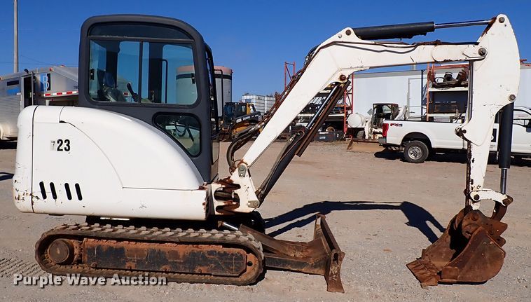 image for item IS9247 2004 Bobcat 334G  mini excavator
