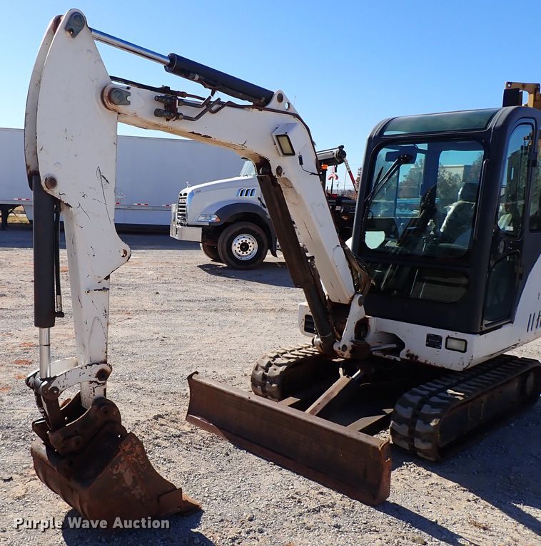 image for item IS9247 2004 Bobcat 334G  mini excavator