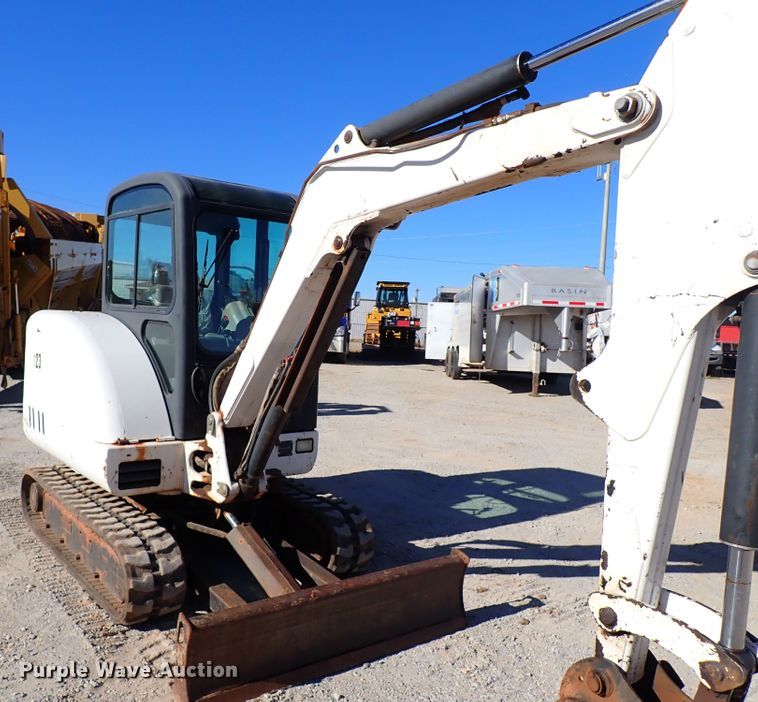 image for item IS9247 2004 Bobcat 334G  mini excavator